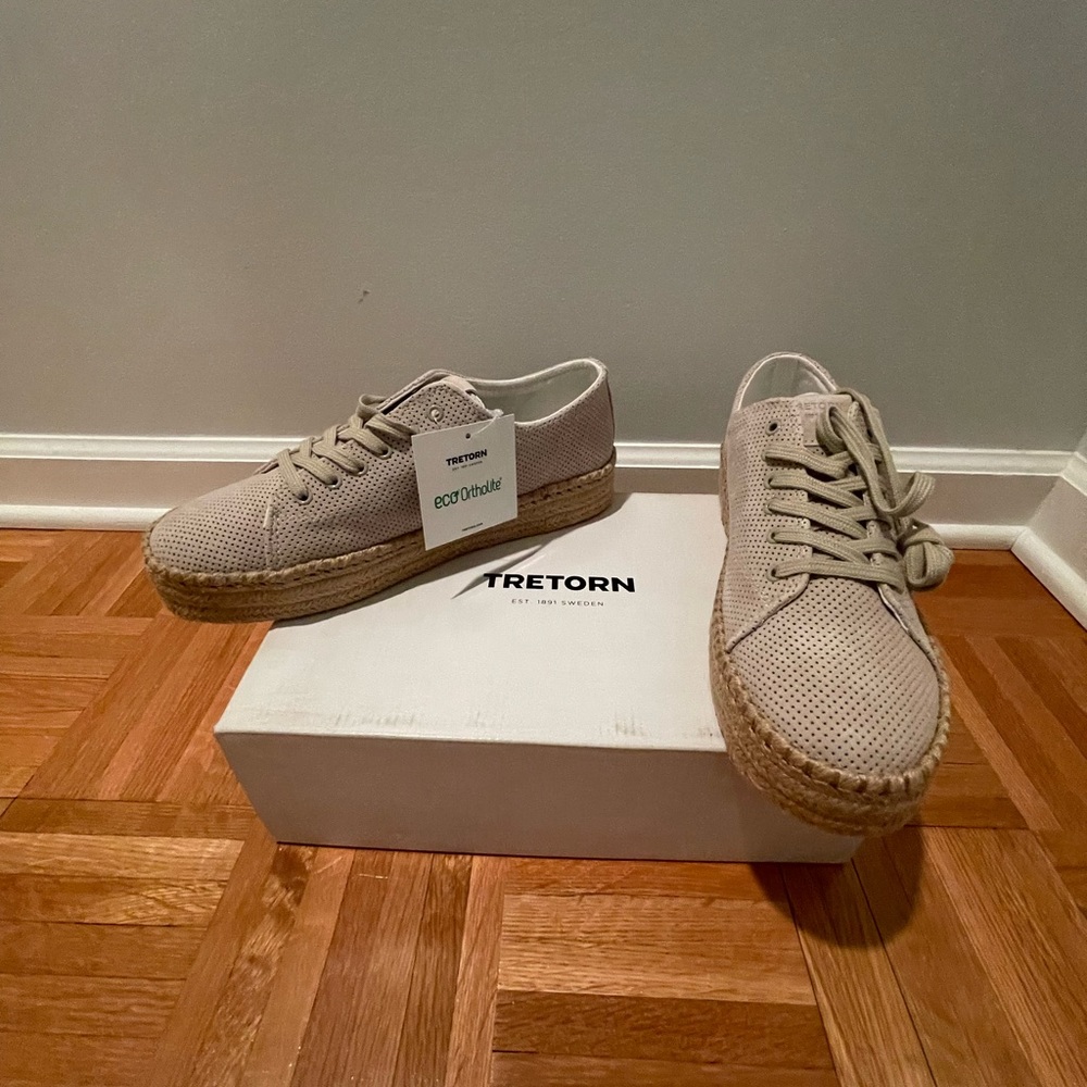 Tretorn blush espadrille sneakers NWT. Women’s size 11/42.5